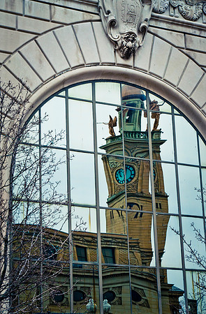 George Harter Bank with reflection of Courthouse